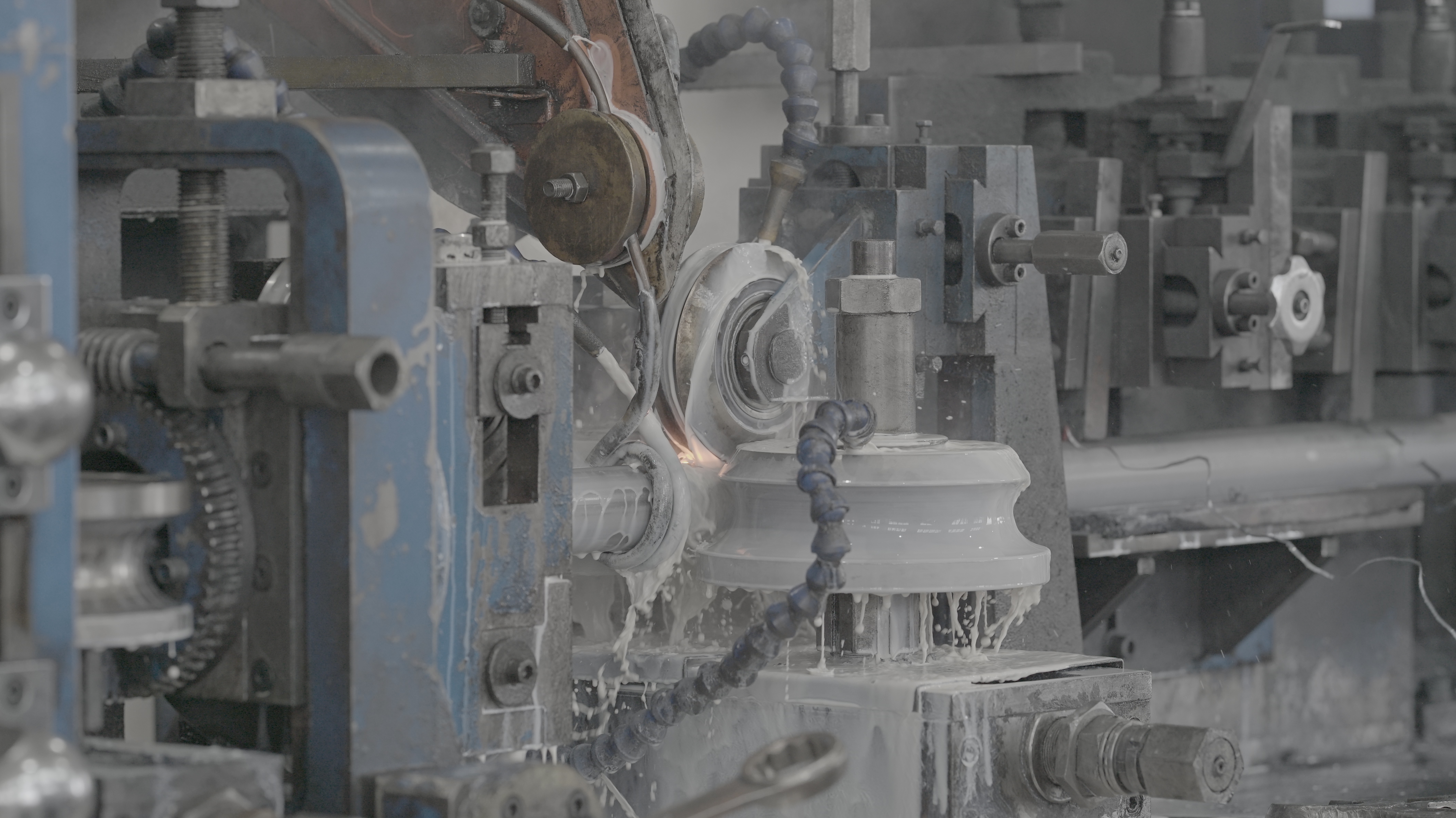 色撸撸在线视频工位器具生产制造流程